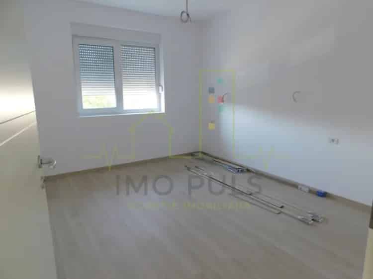 Giroc, 1/2 duplex toate utilitatile, finisaje la alegere