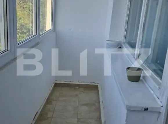 Apartament 2 camere, balcon, zona Cina