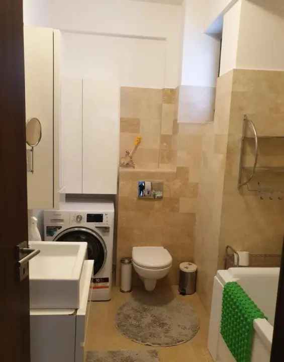 Apartament de vânzare decomandat 2 camere pe Bdul Mihalache