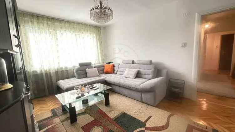 De Vânzare apartament 3 camere Micro 16