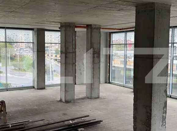 Spatiu comercial, open space, 585 mp, elegant, pentru investitie cu chiriasi