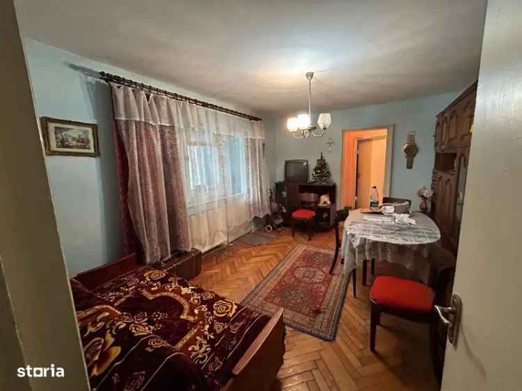 Vânzare apartamente 2 camere zona Albina cu balcon mare