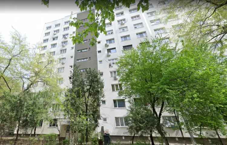 Apartament de vanzare 4 camere cu balcon in Bucuresti