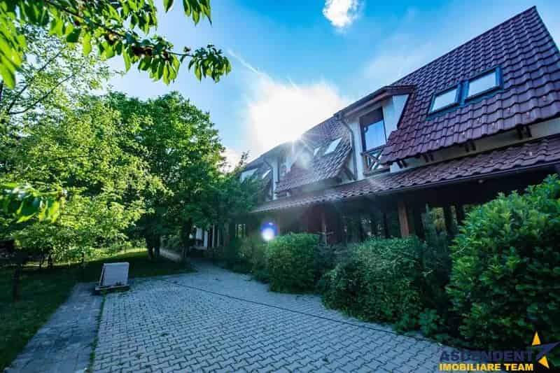 Vila de vanzare Transilvania 11 camere 9 bai