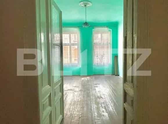 Apartament 2 Camere Renovata Cladire Istorica Semicentral
