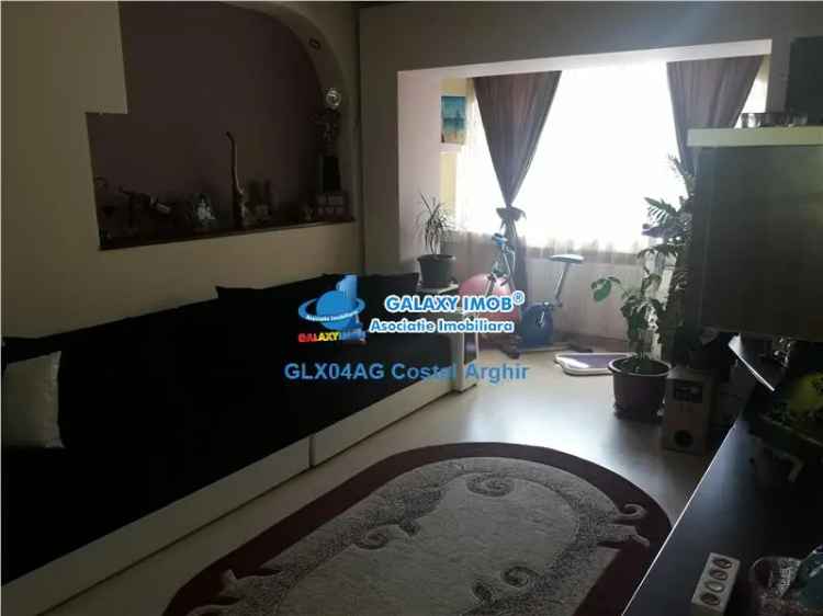 Vand apartament cu 4 camere in Stefanesti, 82 mp utili