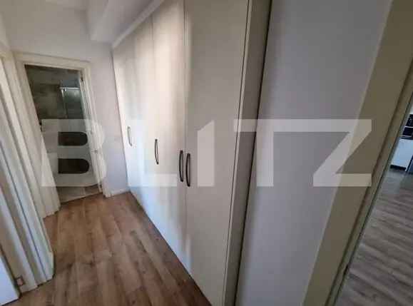 Vanzare apartament 3 camere nou Calea Severinului cu parking