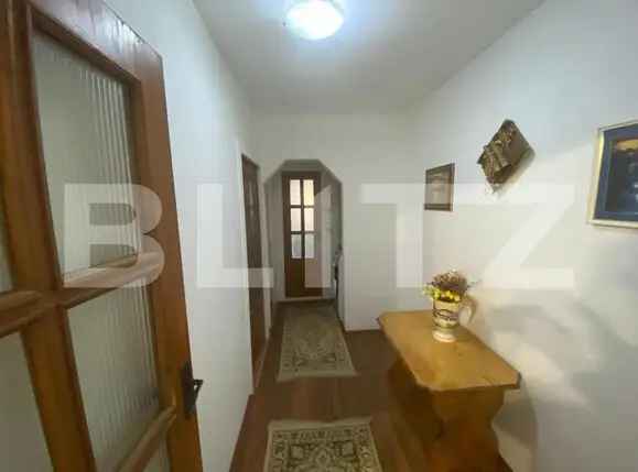 Apartament 3 camere, 65 mp, decomandat, zona Dumbrava Nord