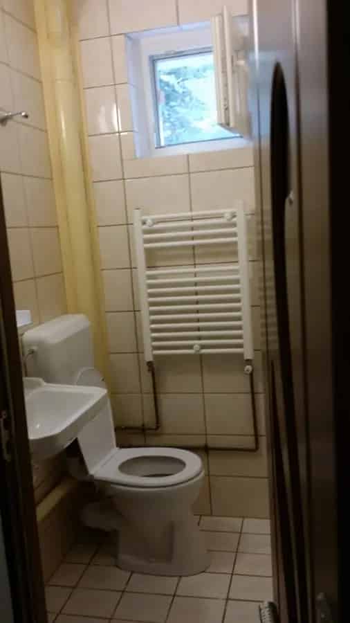 Apartament 16mp Sector 2 Mobilat Utilat Semidecomandat