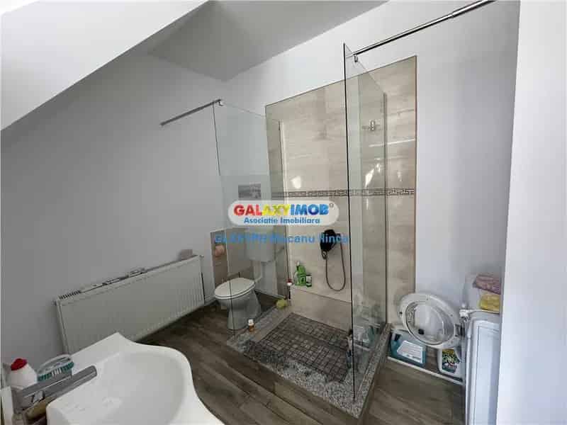 Vanzare casa 4 camere Ploiesti zona Vest cu 2 garaje