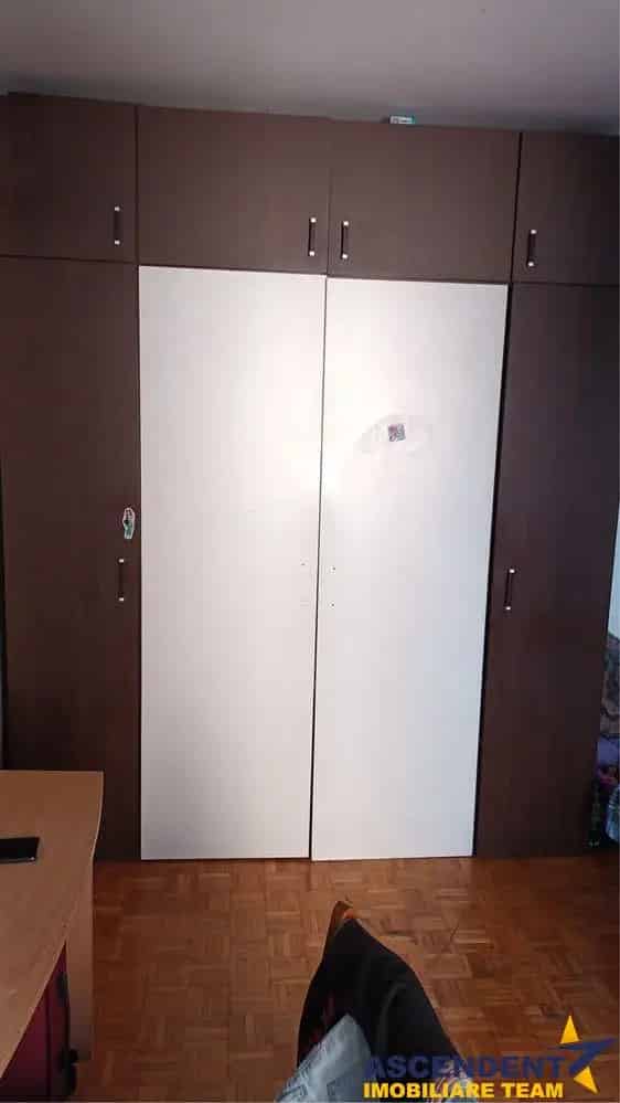 Garsoniera Etaj 3 Bloc Apartamente Zona Verde