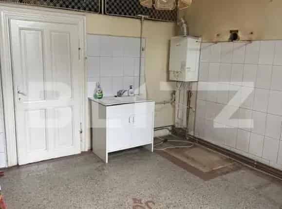 Apartament 3 camere 131 mp zona Piata Mihai Viteazul
