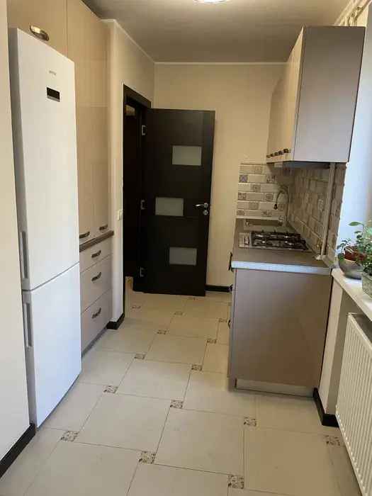 Policlinica | Apartament 3 cam | Centrala proprie | Nemobilat | Prima inchiriere