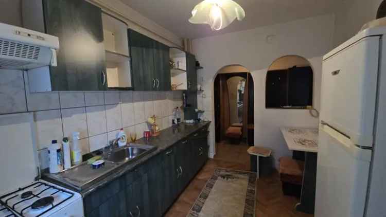 Vânzare apartament 2 camere ultracentral cu spațiu generos