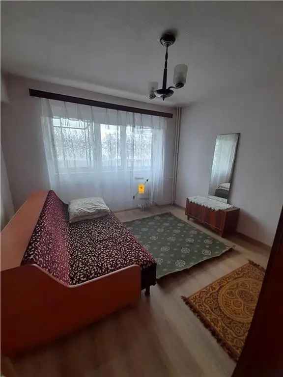 Inchiriere apartament 3 camere zona Bdul Bucuresti