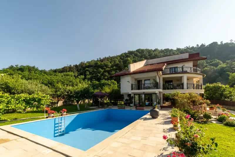 Casa Exclusivista Ramnicu Valcea - 563mp cu Piscina si Gradina