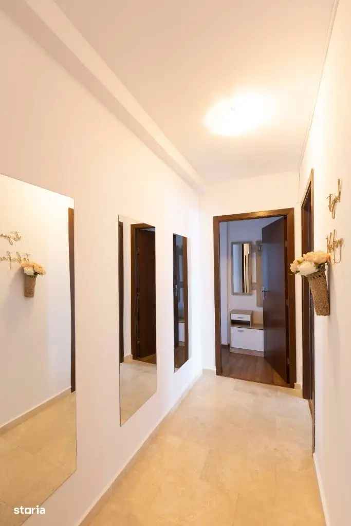 Apartament de vânzare 4 camere Europa modern luminos zonă liniștită