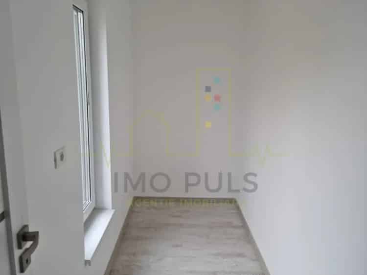 Timis, 1/2 Duplex, finalizat, asfalt, toate utilitatile, MEGA IMAGE