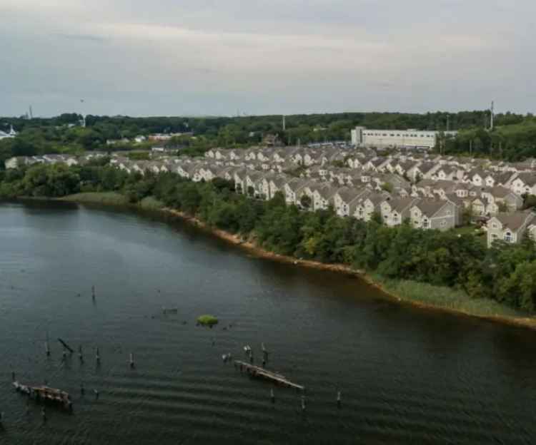 Teren de 90.000 mp | Deschidere la Lac | Zona Fabrica de Glucoza