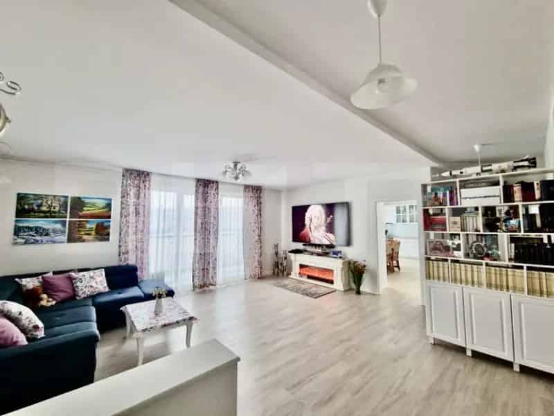 Apartament 140 mp 4 camere Cartier Bulgaria Campina