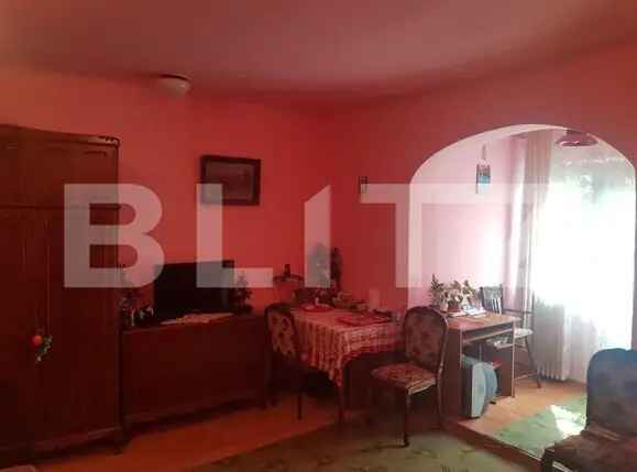 Oportunitate ! Casa 3 camere, 82 mp, garaj, zona P-ta Abator !