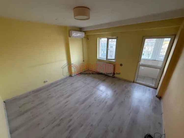 Vanzare apartament 3 camere Popesti cu boxa si centrala