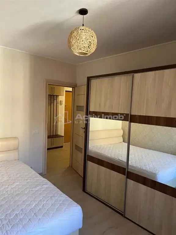 Apartament 2 camere decomandat  Delfinariu