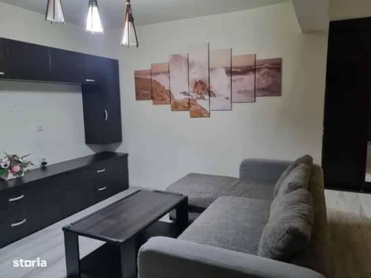 apartament de vanzare 2 camere Floresti cu balcon si loc de parcare