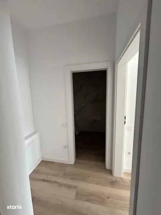 Apartament 3 camere zona Centrala Finisat