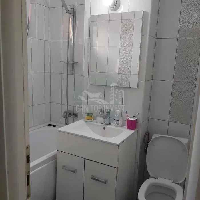 Apartament 2 camere balcon zona Bulevardul Mihai Viteazul