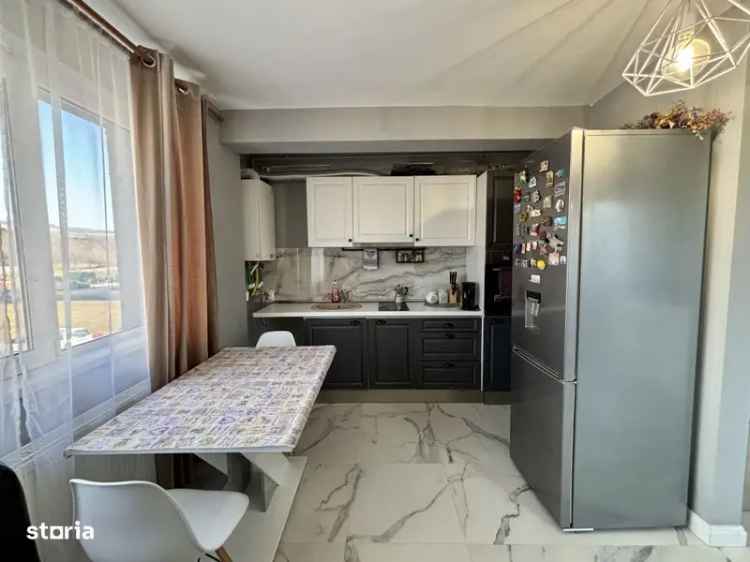 Apartament de vanzare 3 camere Tineretului cu balcon si parcare