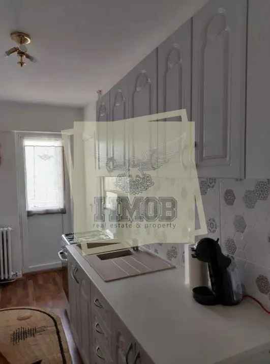 Apartament cu 3 camere pe Mihai Viteazu