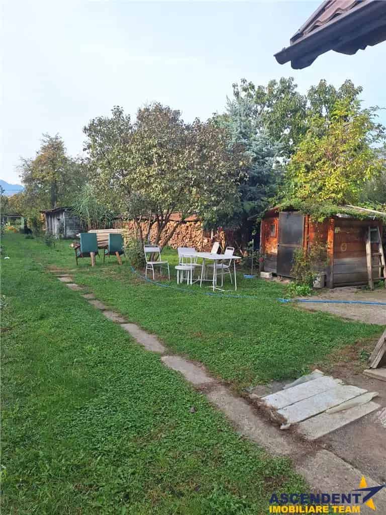 Casa de vanzare Sacele 6 camere 2 bai 800mp