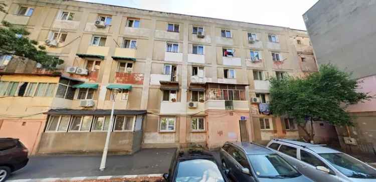 Apartament de vanzare 3 camere semidecomandat in Militari Bucuresti