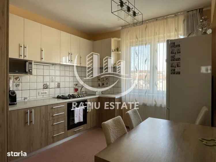 Vanzare apartament 3 camere Dacia Oradea cu balcon si garaj