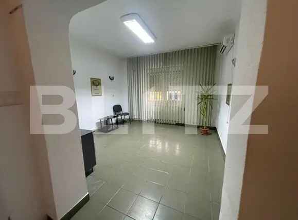 Casa cu 4 camere, 110 mp, zona Closca