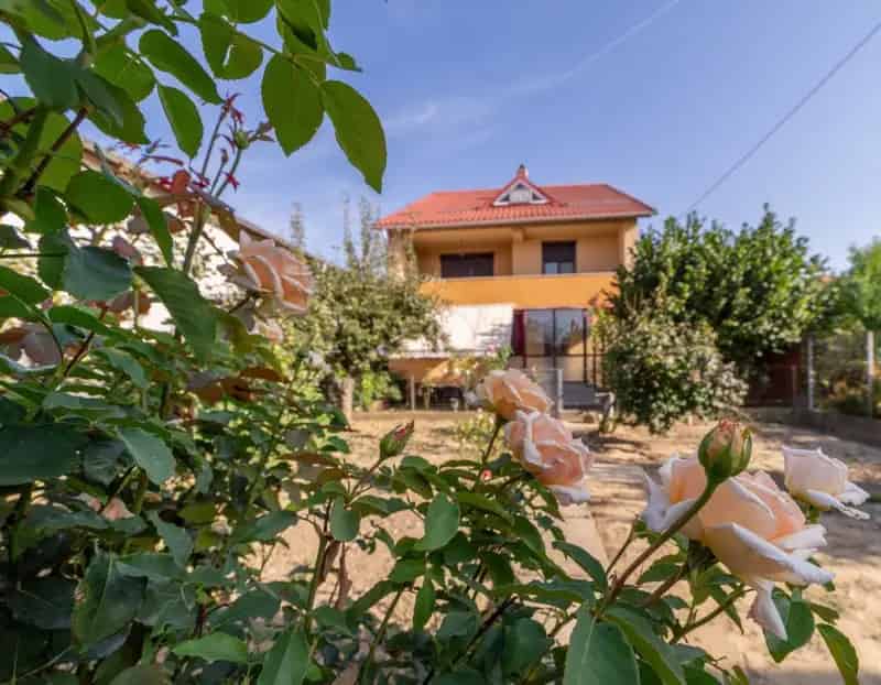 Casa Stefanesti - 671 mp - 4 Dormitoare - Garaj - Lang Mall