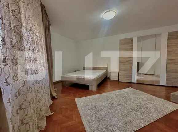 Apartament de închiriat cu 2 camere decomandat în zona Decebal