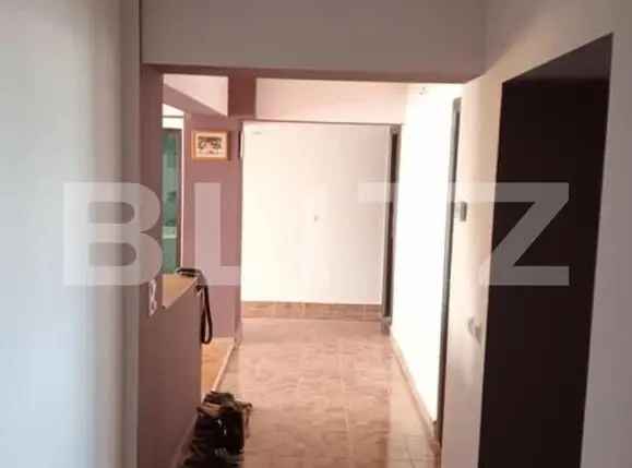 Apartament 4 camere decomandat etaj 8 Micro 17