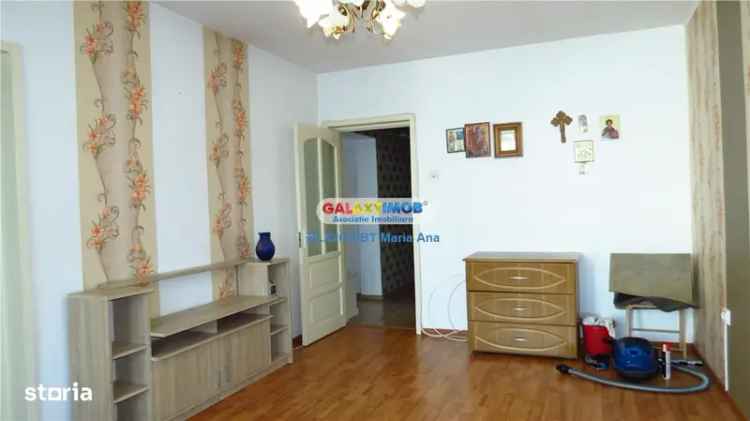 Vanzare apartament 3 camere Bulevardul Mihai Eminescu etaj intermediar