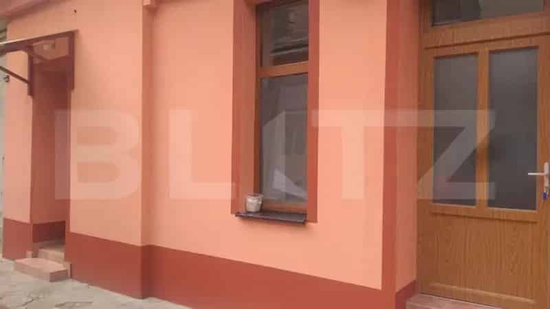 Apartament 3 camere Ultracentral 72mp De Vanzare