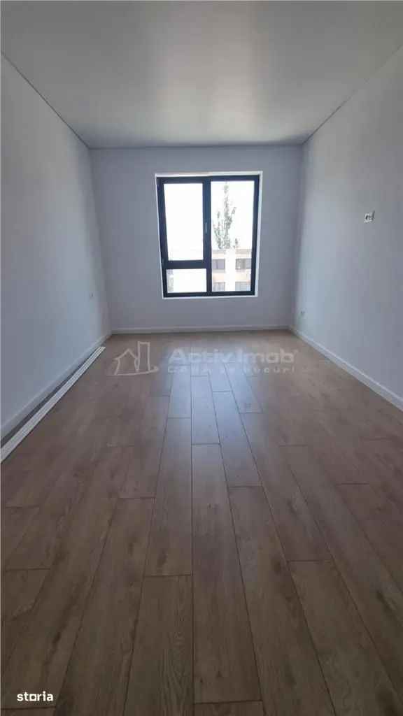 Apartament de vanzare 3 camere Colibri zona Tiglina 2 cu terasa inchisa