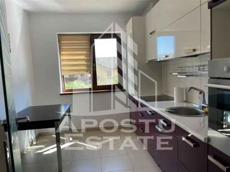 Apartament cu 3 camere, curte proprie, loc de parcare, in Dumbravita