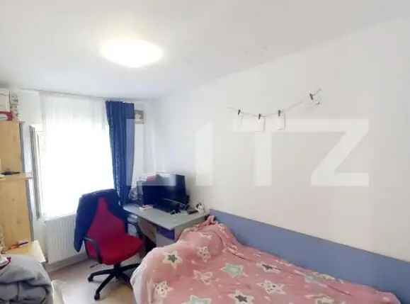 Apartament 4 camere, 2 bai, 70mp, in Rogerius