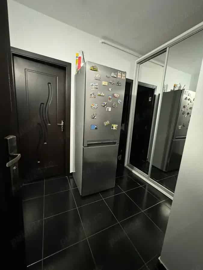 Apartament Aproape de Metrou Apărătorii Patriei