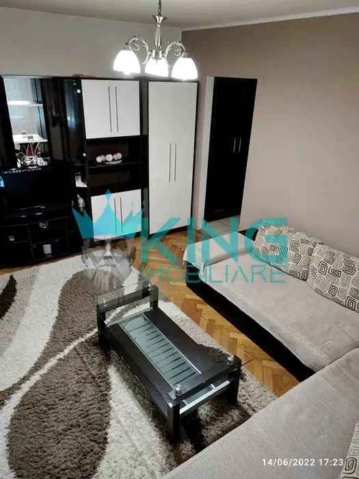 Inchiriere apartamente 3 camere spatioase in zona centrala