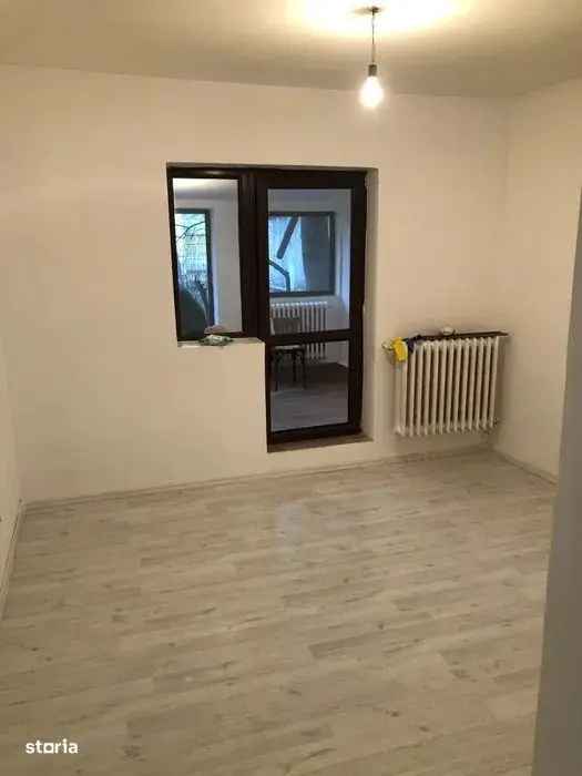 Apartament de vânzare 2 camere semidecomandat Dacia etaj parter