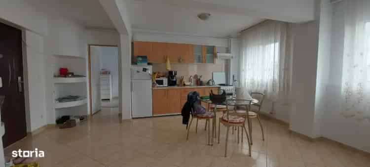 Mioritei (colegiul Karpen) -3 cam decomandat/ 2 bai /centrala /renovat