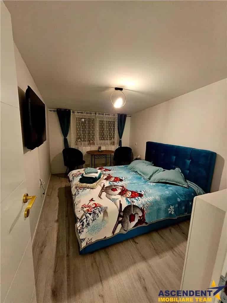 Casă Duplex cu Pompe de Căldură și Terasă Superbă