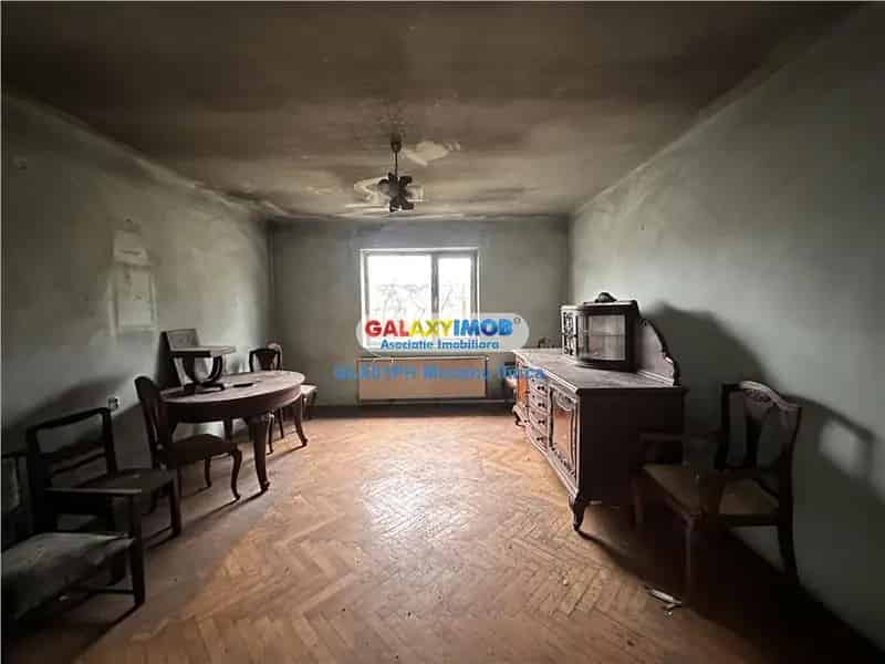 Vanzare Casa cu Teren 630 mp Ploiesti Zona Cina